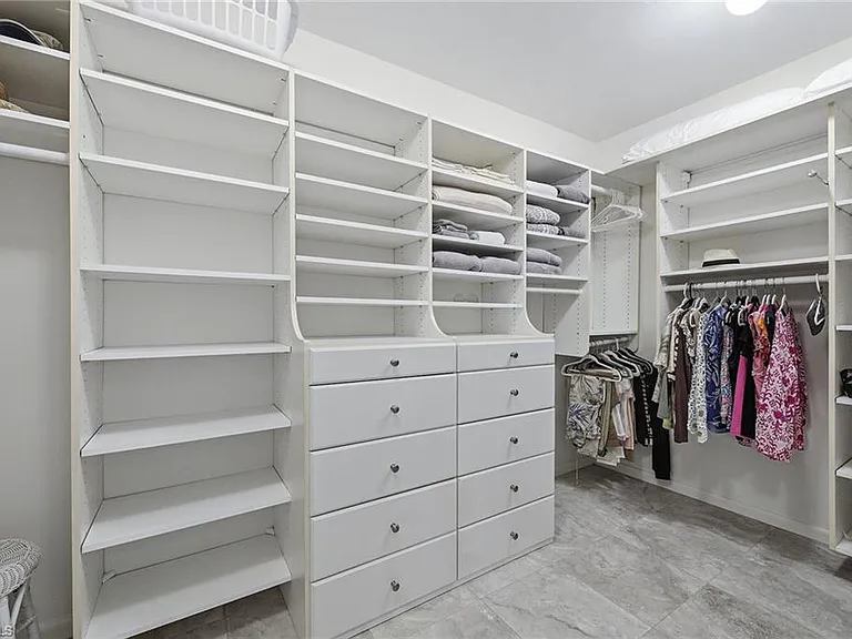 4031 Gulf Shore Blvd N #3B — Photo 15