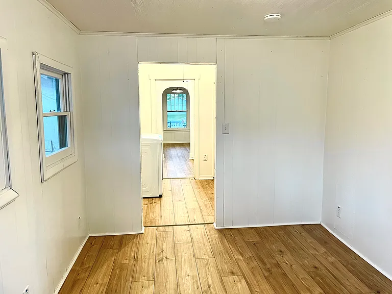 408 E Carpenter St — Photo 21