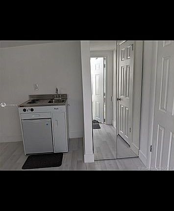 2nd image of 2231 SW 14th St #B