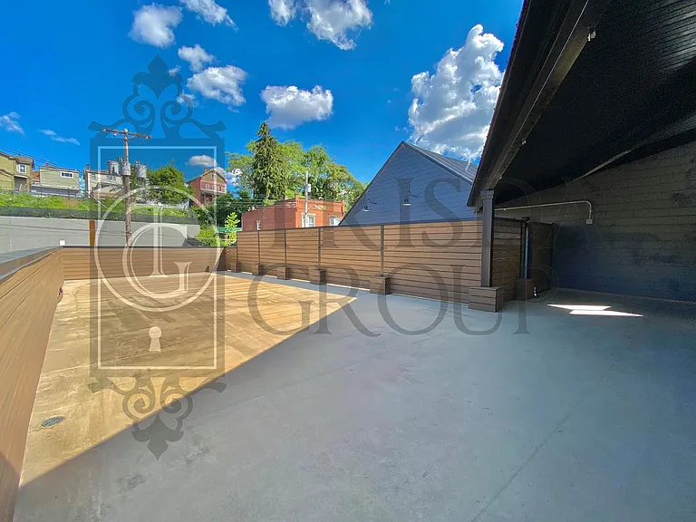 160 Southern Ave — Photo 38