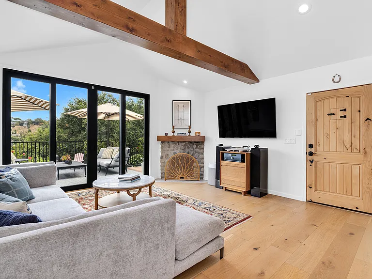 817 Annan Ter — Photo 15