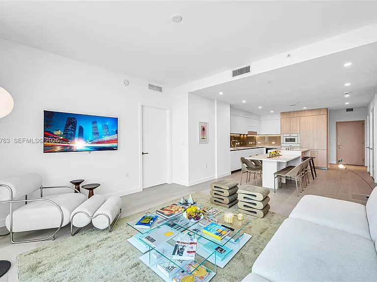 9201 E Bay Harbor Dr #Penthouse 809 — Photo 5