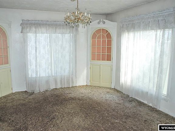 5th image of 1429 Grace Ave