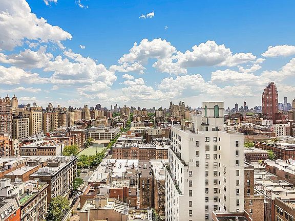 4th image of 225 W 83rd St APT 8C