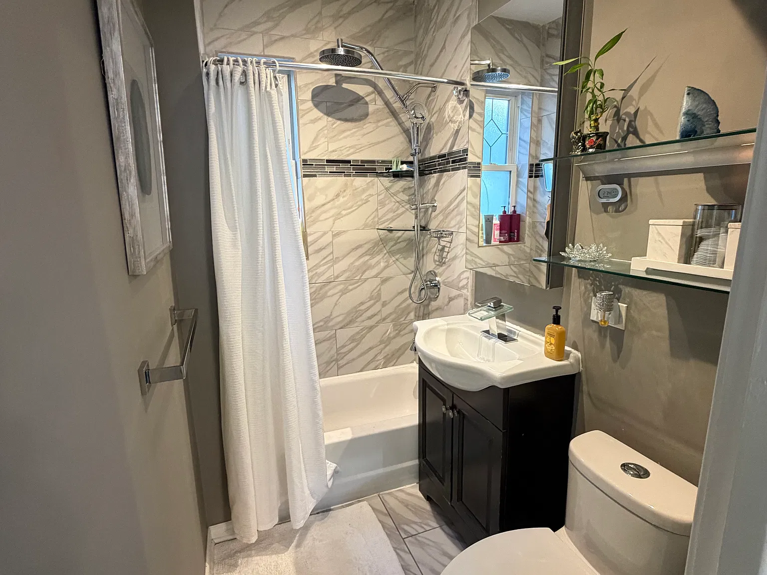 2 bed, 1000 sqft, $1,650 — Photo 2