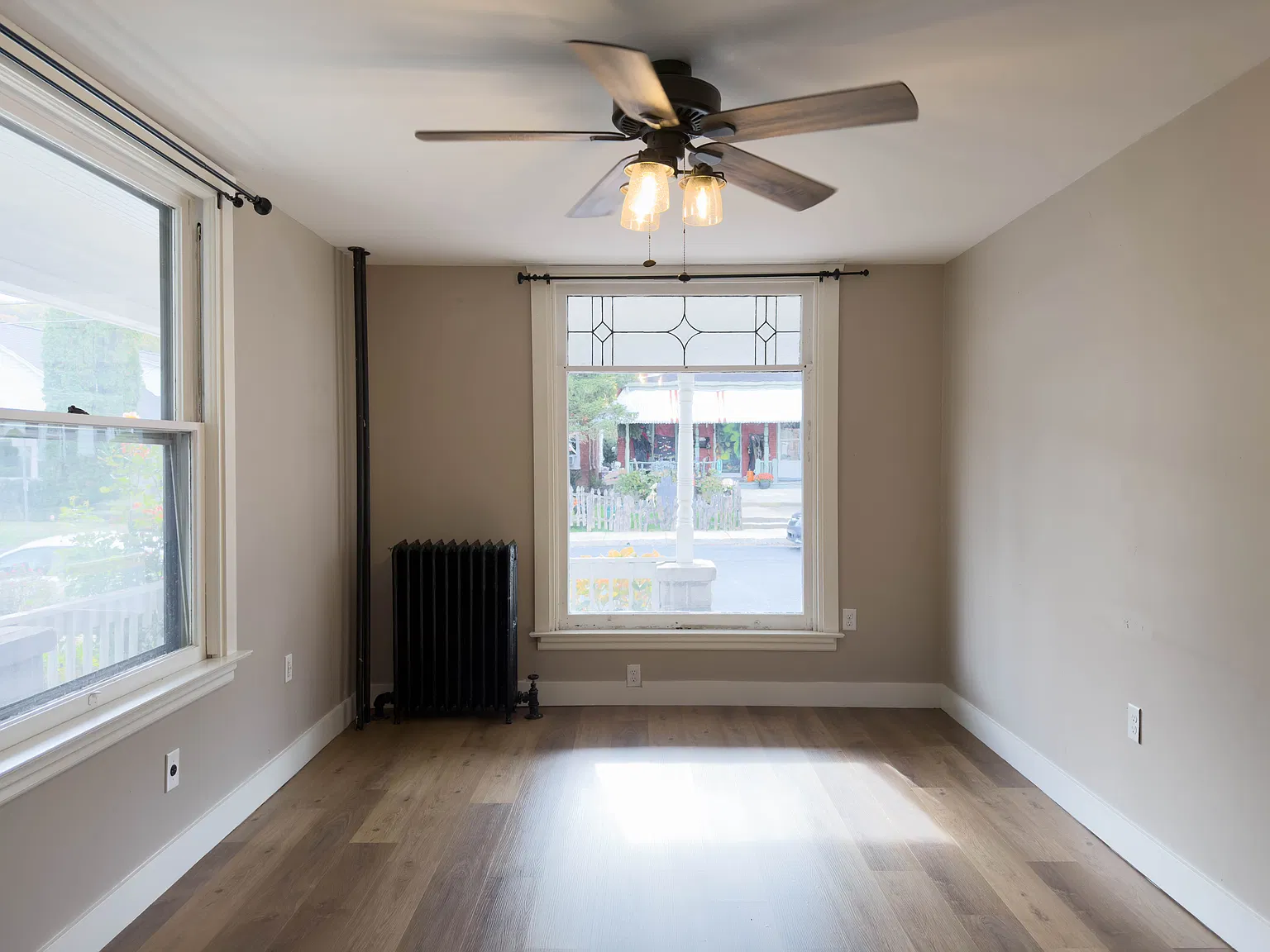 3 bed, 1.5 bath, 1582 sqft, $1,650 — Photo 3