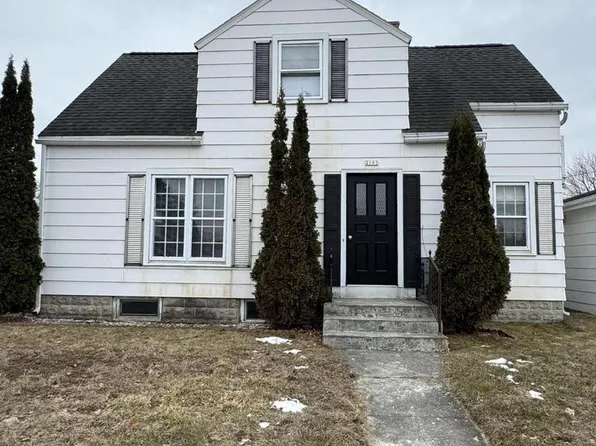 2103 Waldo BOULEVARD, Manitowoc, WI 54220