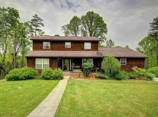 200 Saddlebred Rd, Scott Depot, WV 25560