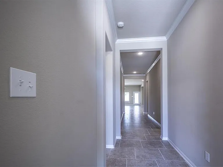2622 Ivy Wood Ln — Photo 4