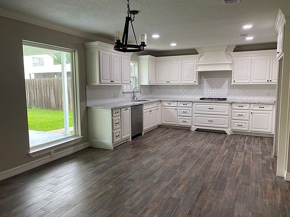 3rd image of 2908 Avenue J