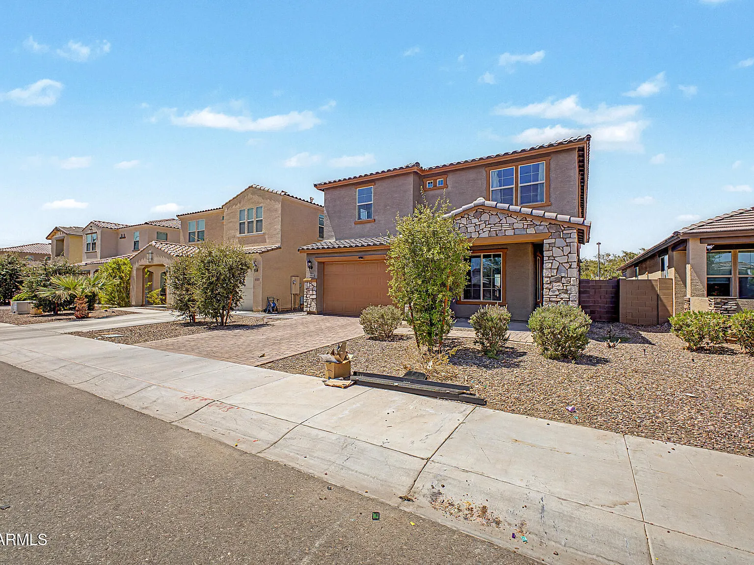 5 bed, 3.0 bath, 3182 sqft, $2,999 — Photo 3