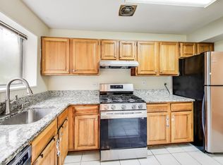 10613 Montrose Ave APT 4, Bethesda, MD 20814