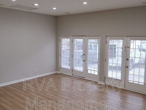 4th image of 3902 Birdbrook Dr S
