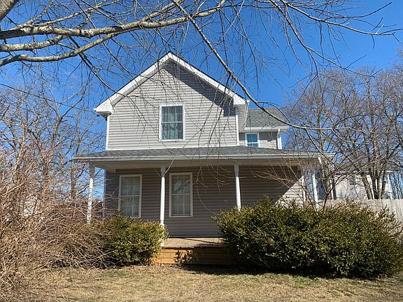 4th image of 43-45 Case Ave #43