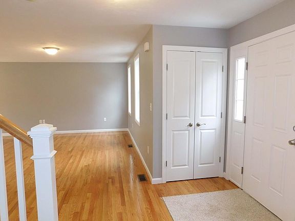 5th image of 22 Holmes Ave