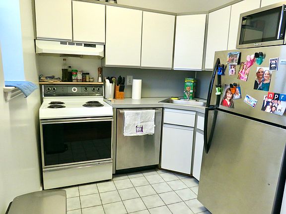 2nd image of 338 Prospect Pl APT 4C