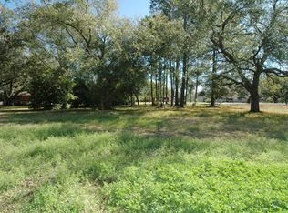 12423 Oakline Dr, Brookside Village, TX 77581