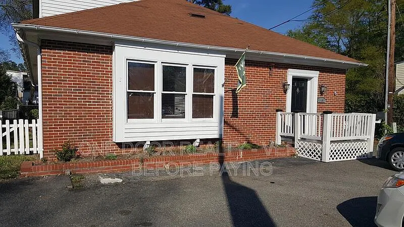 3 bed, 1.5 bath, 1530 sqft, $3,300 — Photo 1
