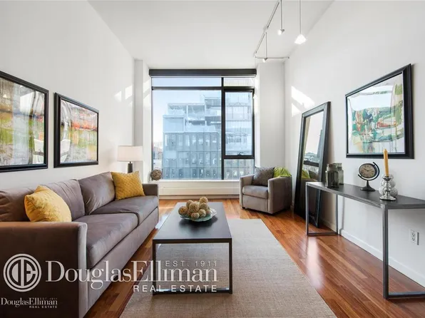 255 Hudson Street image 1 of 8