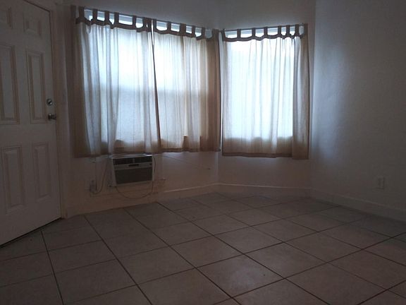 3rd image of 901 3rd St N APT 3