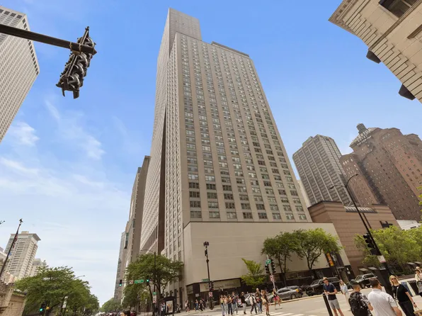 777 N Michigan Ave APT 1407, Chicago, IL 60611