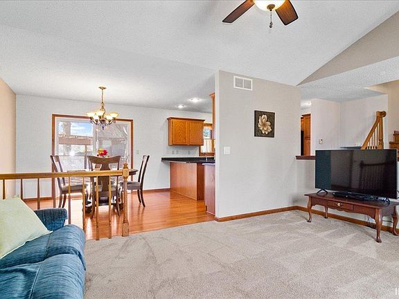 4th image of 10120 Belmont Ct