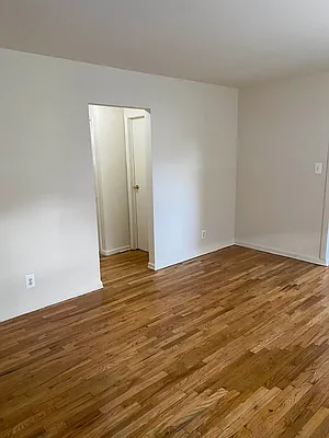 Rented by Voro Purple LLC | media 44