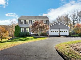 52 Stable Ridge Rd, Monroe, CT 06468