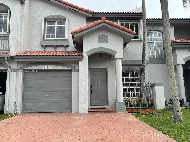 11440 NW 50th Ter — Photo 1