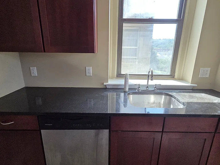 Kitchen with dishwasher