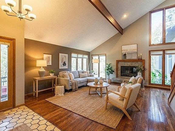 2nd image of 7030 Birchwood Dr
