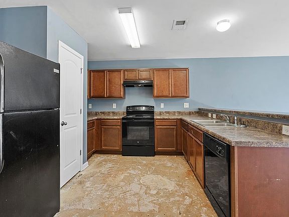 2nd image of 944 Echo Ridge Dr