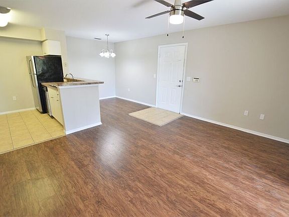 3rd image of 2145 Fontebranda Loop APT 219