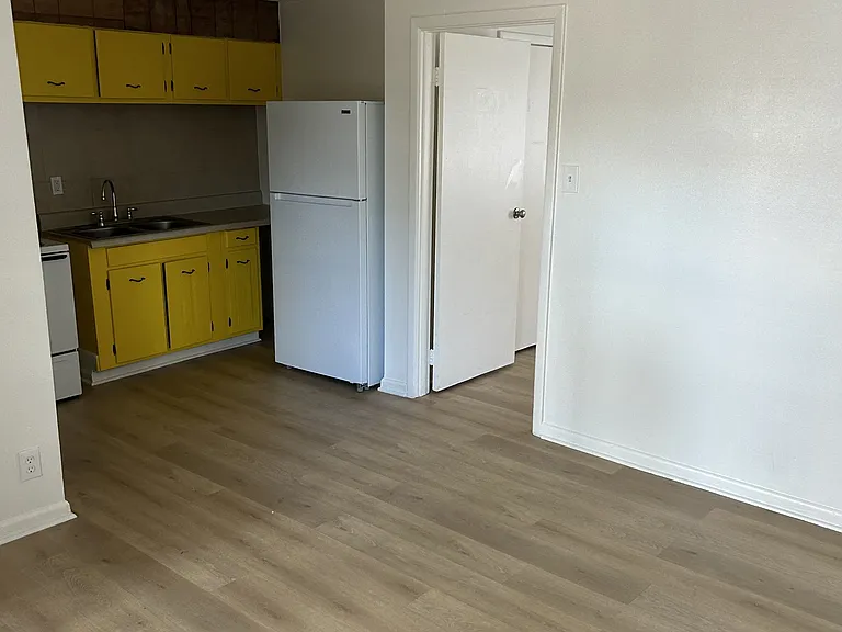 708 Maysville Rd NE #1 — Photo 7