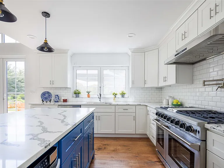 505 Plum Island Ln — Photo 4