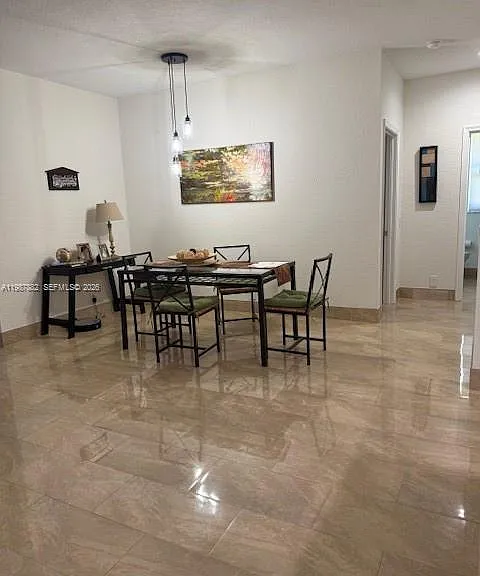 513 Live Oak Ln — Photo 4