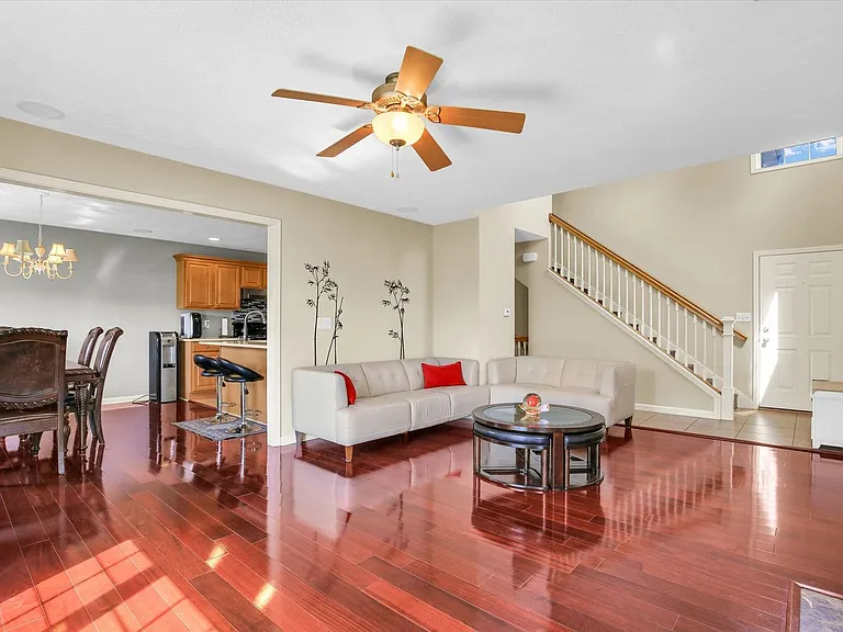 2321 Blanche Ln — Photo 4