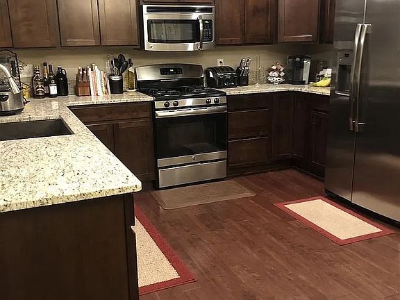 4th image of 350 Clark Dr #3