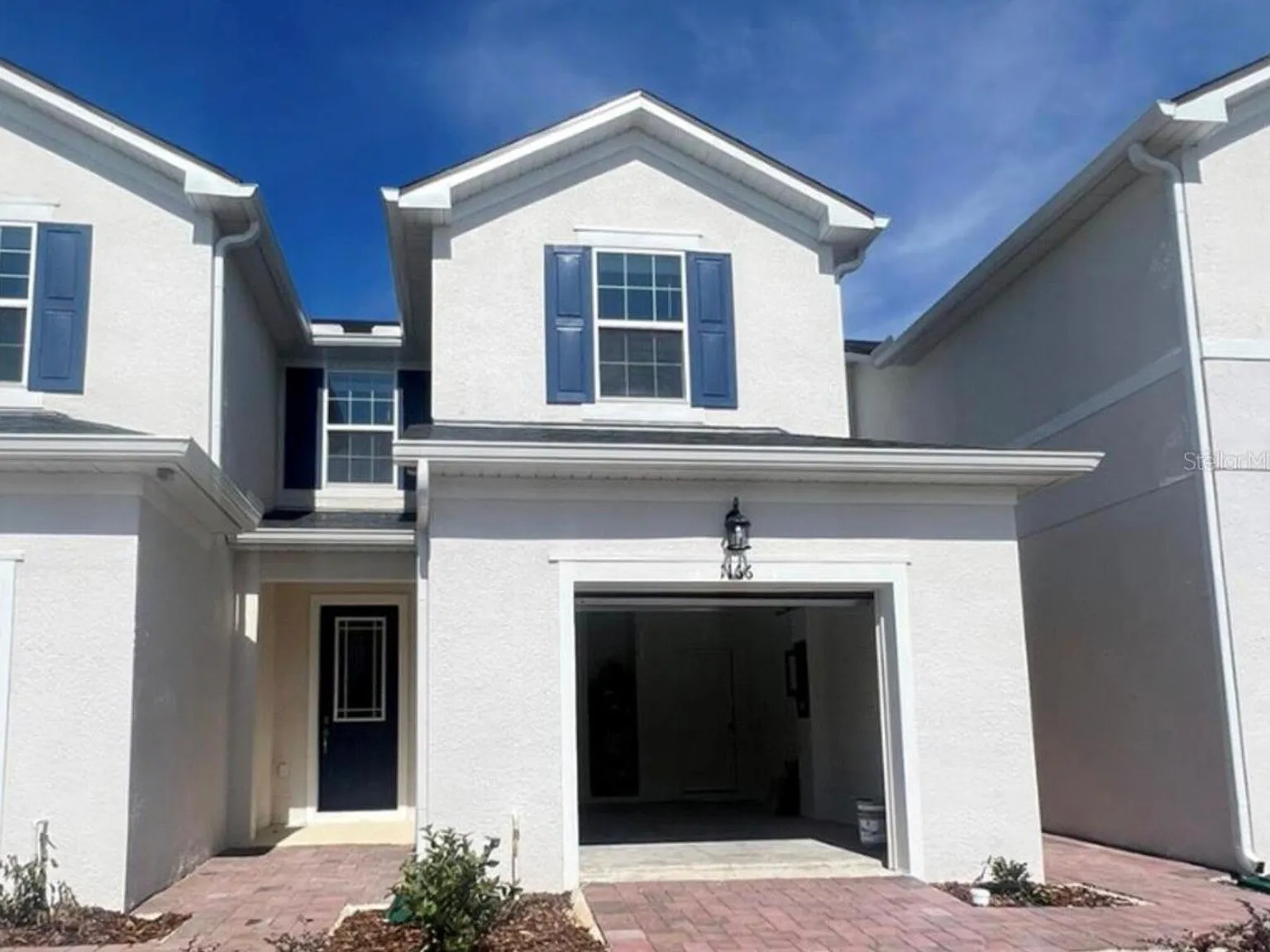 3 bed, 2.5 bath, 1460 sqft, $2,350 — Photo 1
