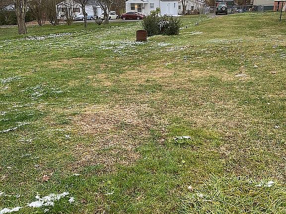 4th image of 409 Clay St