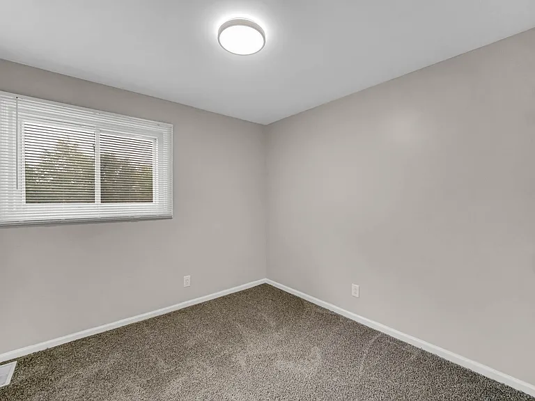 451 Yorkshire Sq #1 — Photo 9