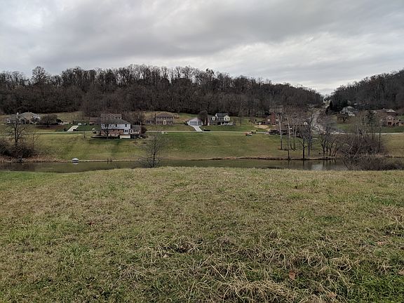 3rd image of 18473 Whispering Woods Dr