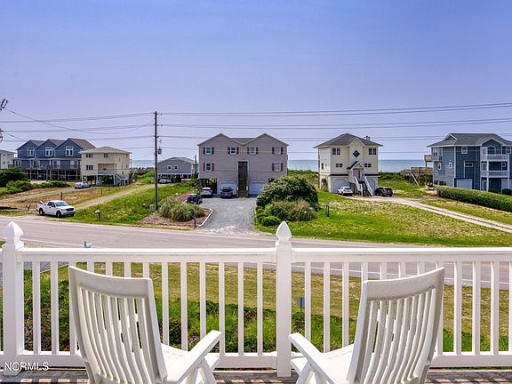 4th image of 102 Heron Cay Court