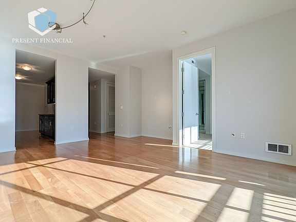3rd image of 88 Townsend St APT 421