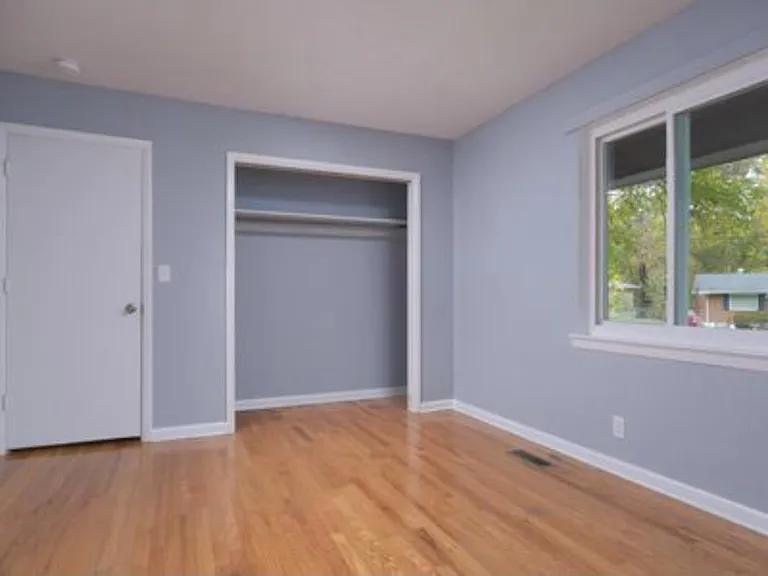 1324 Mayfield Ln — Photo 10