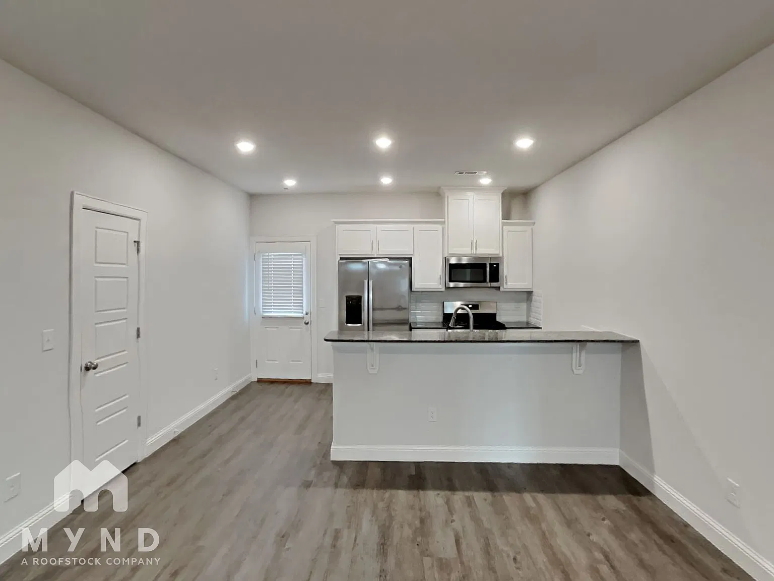 3 bed, 2.0 bath, 1565 sqft, $1,619 — Photo 3