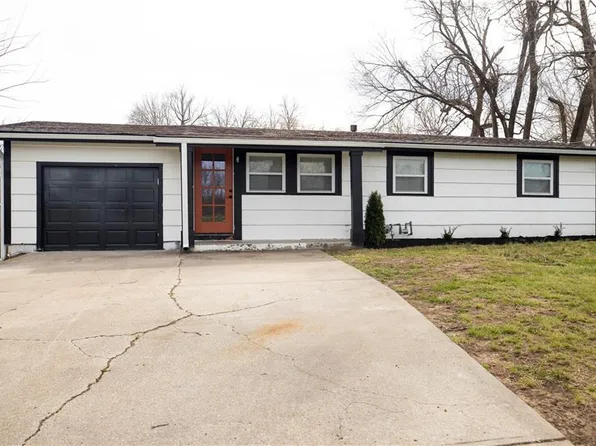 9201 E 79th St, Raytown, MO 64138