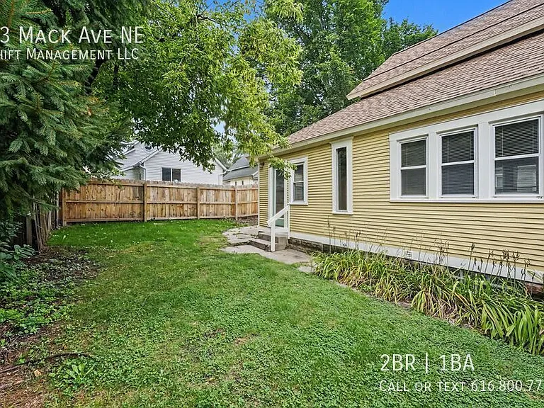 23 Mack Ave NE — Photo 16