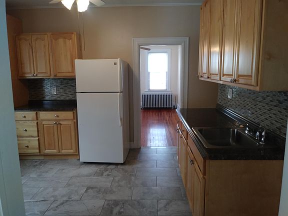 2nd image of 512 Tompkins Ave #512
