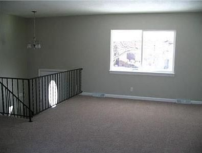 4th image of 4944 Comstock Dr